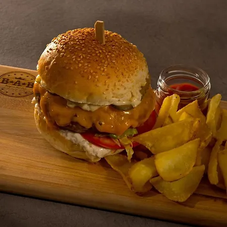 Punta Blu - Pool & 4* Премантура