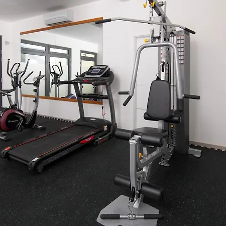 Punta Blu - Pool & 4* Premantura