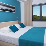 Punta Blu - Pool & Lägenhetshotell 4*
