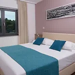 Punta Blu - Pool & 4*