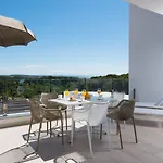 Punta Blu - Pool & Lägenhetshotell 4*