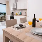Lägenhetshotell Punta Blu - Pool & 4*