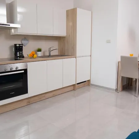 Aparthotel Punta Blu - Pool & Premantura