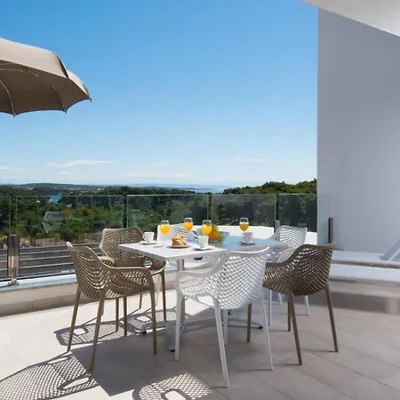 Lägenhetshotell Punta Blu - Pool & 4*