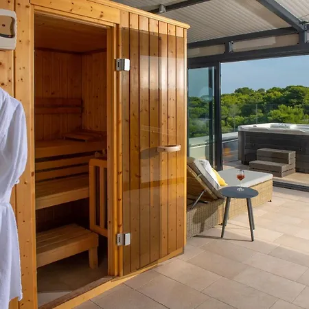 Hotel apartamentowy Punta Blu - Pool & 4*