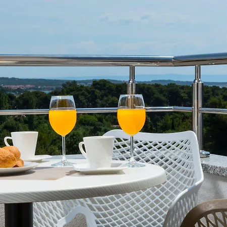 Punta Blu - Pool & Premantura