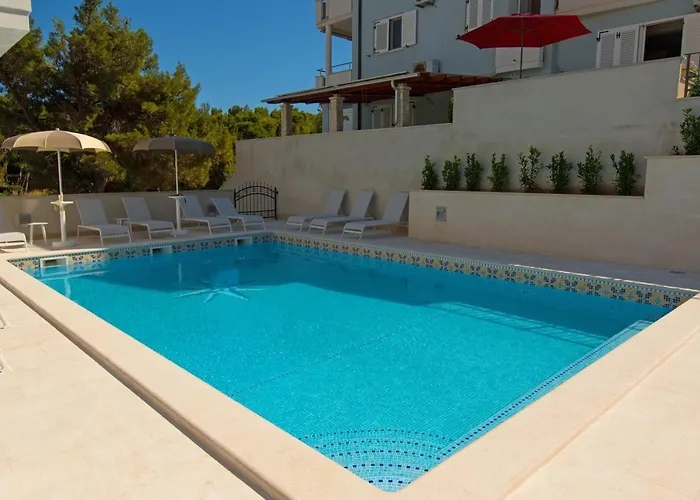 Aparthotel Punta Blu - Pool & Premantura