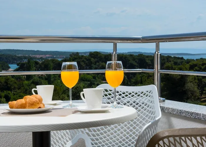 Punta Blu - Pool & Aparthotel 4*