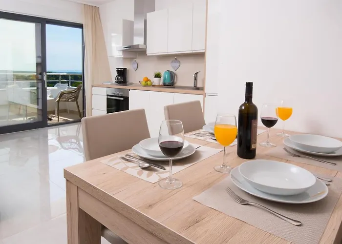 Punta Blu - Pool & 4*