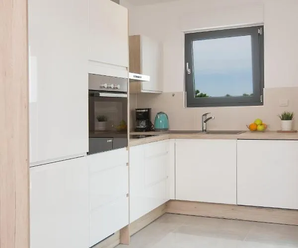 Aparthotel Punta Blu - Pool & Premantura