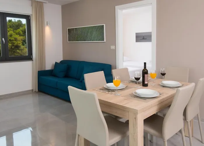 Punta Blu - Pool & 4* Premantura