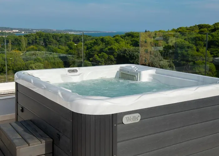 Punta Blu - Pool & Aparthotel 4*